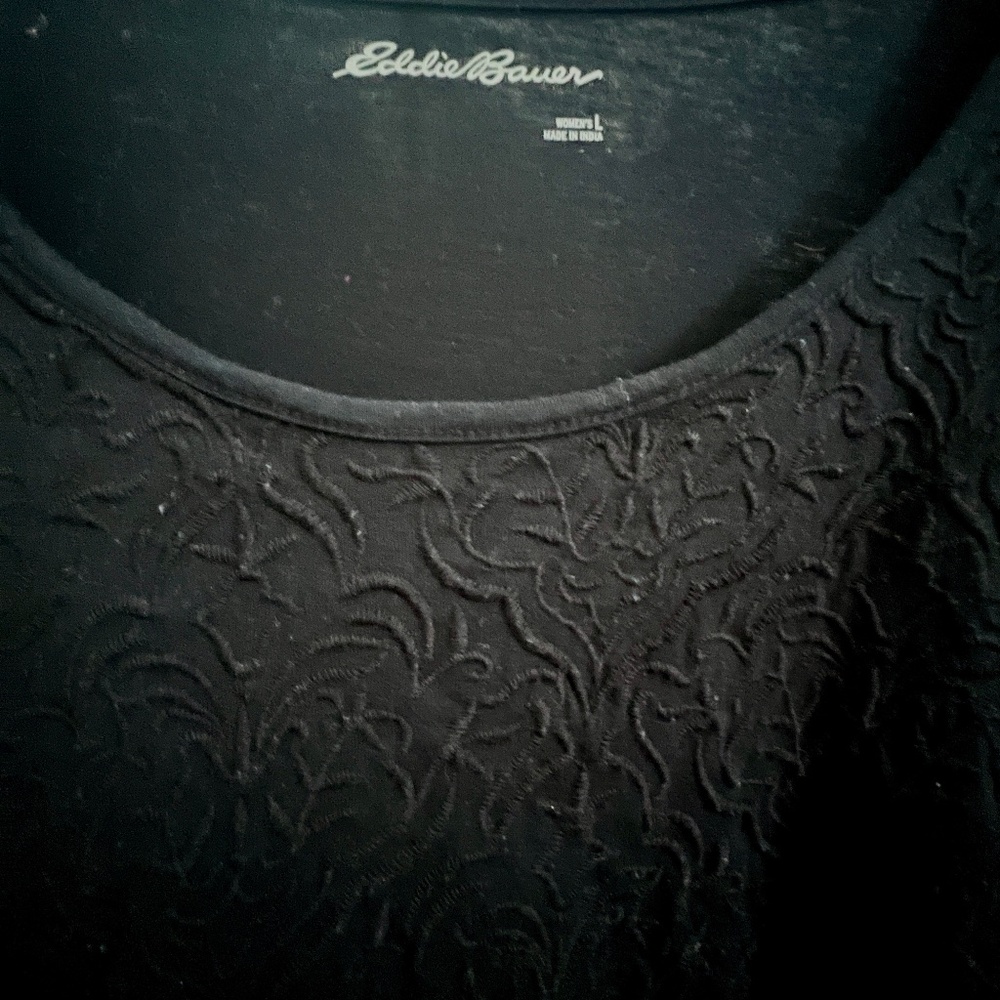 Eddie Bauer Lace texture long sleeve tee Black L